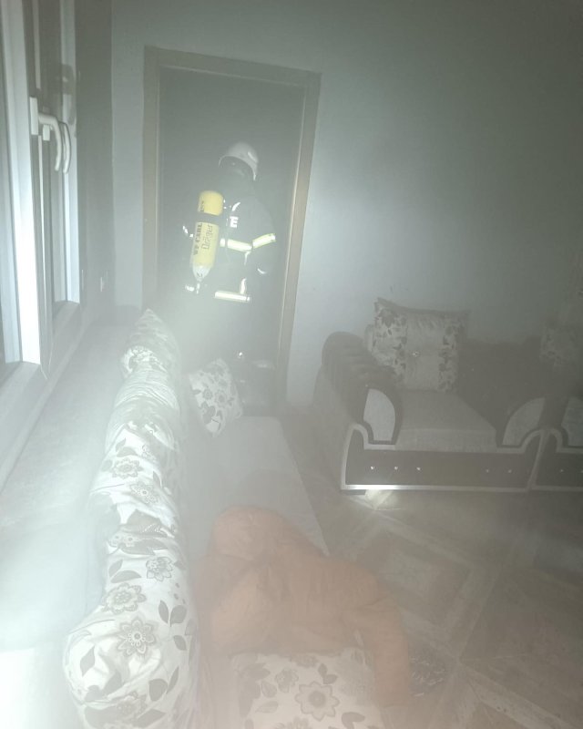 Kumlu’da çıkan ev yangını