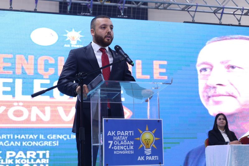 AK PARTİ İL GENÇLİK KOLLARI BAŞKANI AKIN’A KONGREDE TAM DESTEK