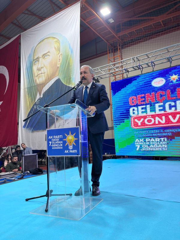 AK PARTİ İL GENÇLİK KOLLARI BAŞKANI AKIN’A KONGREDE TAM DESTEK