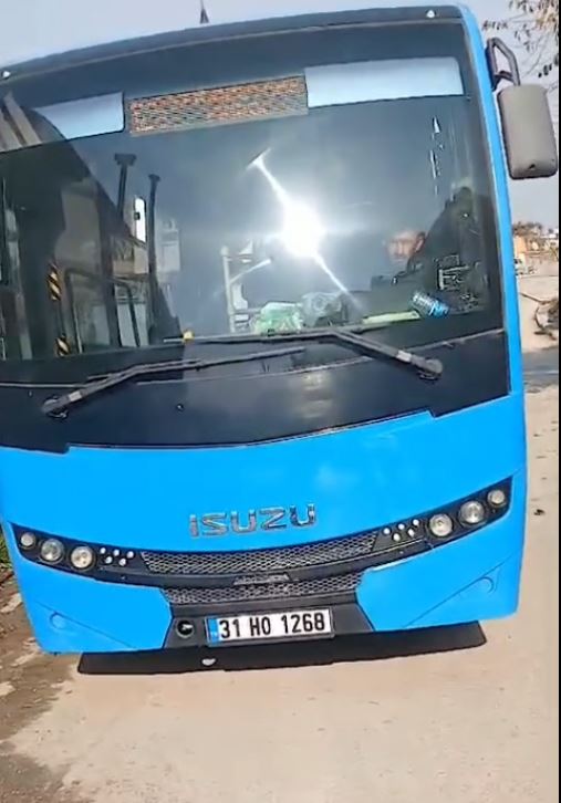 KADİFE VE ÇETİNER HALKA KULAK VERDİ ANTAKYA’DA OTOBÜS SORUNU ÇÖZDÜ