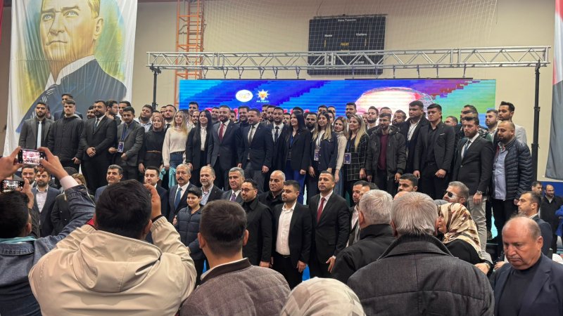 AK PARTİ İL GENÇLİK KOLLARI BAŞKANI AKIN’A KONGREDE TAM DESTEK