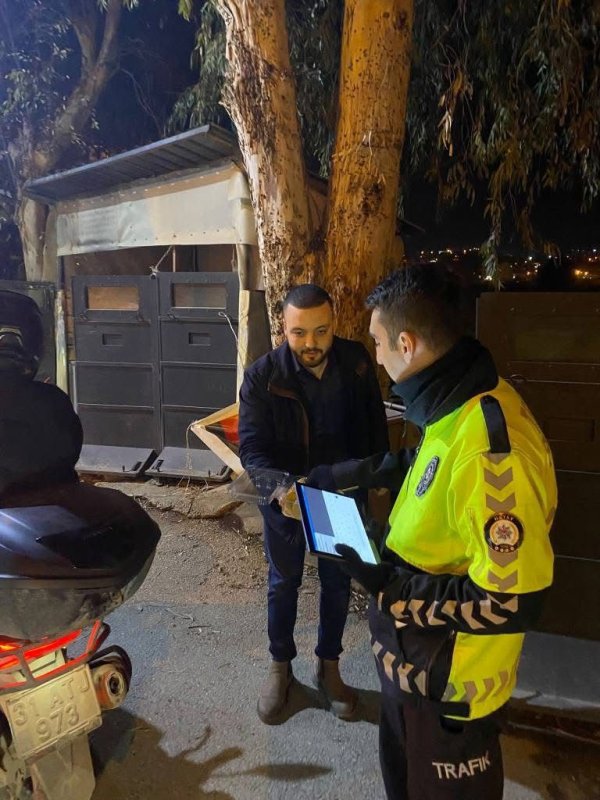 AK GENÇLİK GÖREVİ BAŞINDAKİ POLİSLERİ UNUTMADI