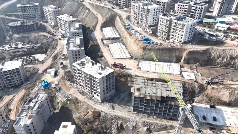 DEFNE’DE 3.781 DEPREM KONUTUNUN İNŞAATI SÜRÜYOR 