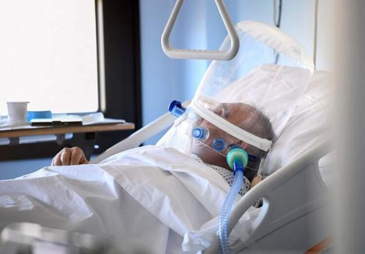 İtalya'daki hastanelerde korona koridorları!