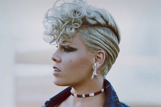 Instagram'a damga vuran 20 çıplak ünlü