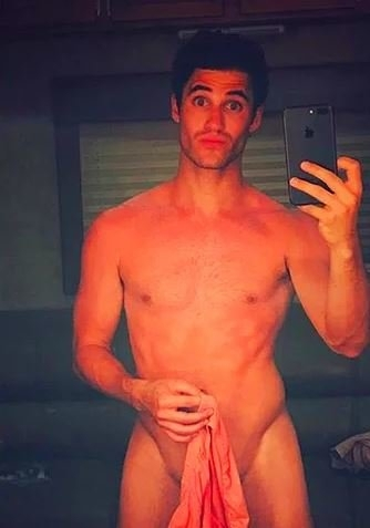 Instagram'a damga vuran 20 çıplak ünlü