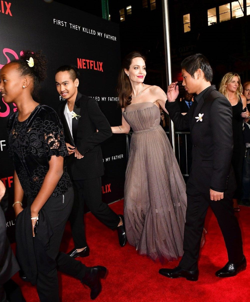 Angelina Jolie: Çocuklarımın iyiliği için boşandım