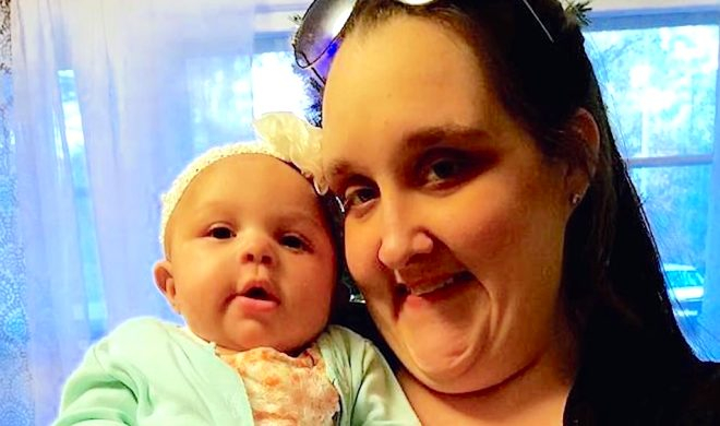 Kimse ne olduğunu açıklayamadı! 3 kız öğrenicinin çektiği selfie'deki detay kan dondurdu