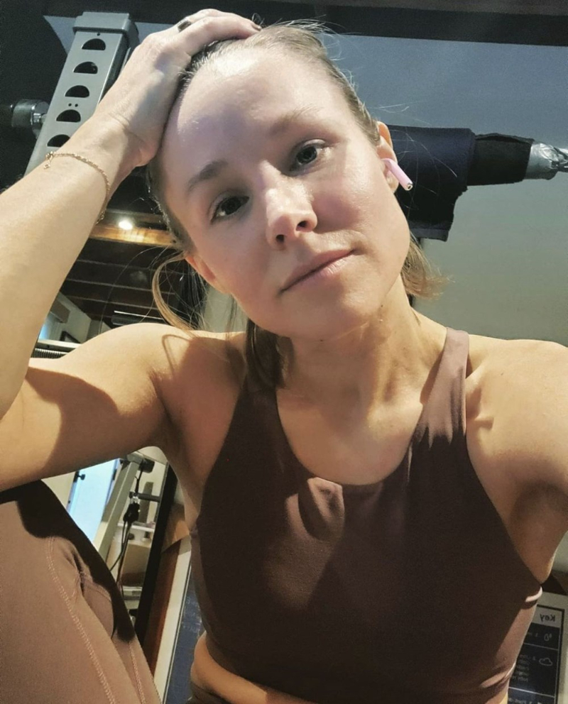 Sosyal medyada ünlüler: Dua Lipa tatilde Kristen Bell sporda