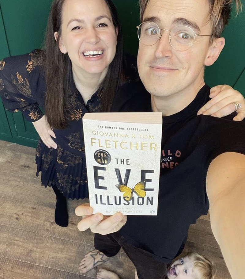 Sosyal medyada ünlüler: Dua Lipa tatilde Kristen Bell sporda