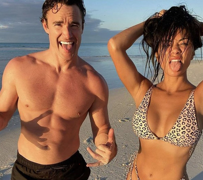 Sosyal medyada ünlüler: Dua Lipa tatilde Kristen Bell sporda