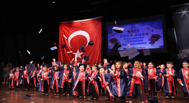 Antalya Büyükşehir kreşlerinde mezuniyet coşkusu