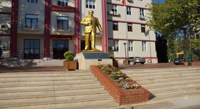 Aydında 3 kaymakam ve 2 vali yardımcısının yeri değişti