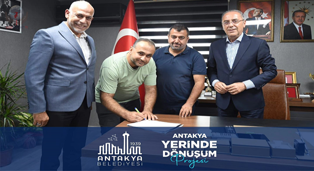 BAŞKAN YAPAR, ANTAKYA BELEDİYESİ ‘YERİNDE DÖNÜŞÜM PROJESİ’ KAPSAMINDA EV SAHİPLERİYLE SÖZLEŞME İMZALADI