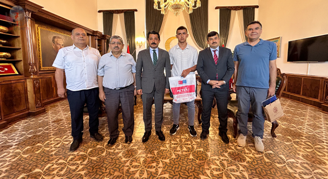 Hataylı öğrenci kaynak yapma yarışmasında Türkiye üçüncüsü oldu