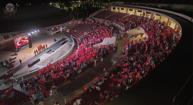 HBB TARİHİ MAÇI DEV EKRANDA İZLETTİ