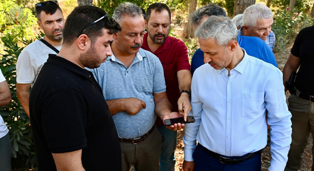 REKTÖR EREN, YIKILAN ALANLARI İNCELEDİ