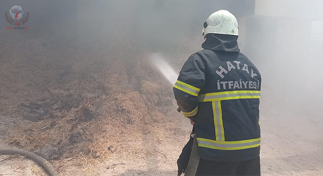 Defne’de samanlıkta çıkan yangın eve sıçramadan söndürüldü