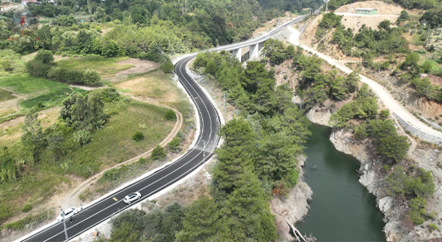 HBB SAMANDAĞ'IN KÖY YOLLARINI MODERNİZE EDİYOR