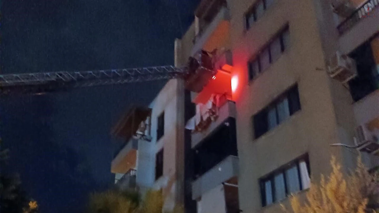 Anahtarını evde unutan vatandaşın yardımına itfaiye yetişti