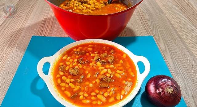 Nefis etli kuru fasulye tarifi: Lokanta usulü etli kuru fasulye nasıl yapılır?