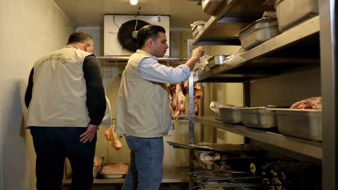 Adanada son 1 yılda gıda denetimlerinde 17 milyon 78 bin lira cezai işlem uygulandı