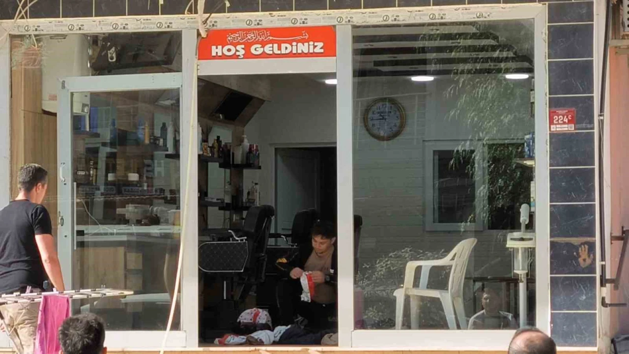 Hatayda berberde şüpheli çanta paniği