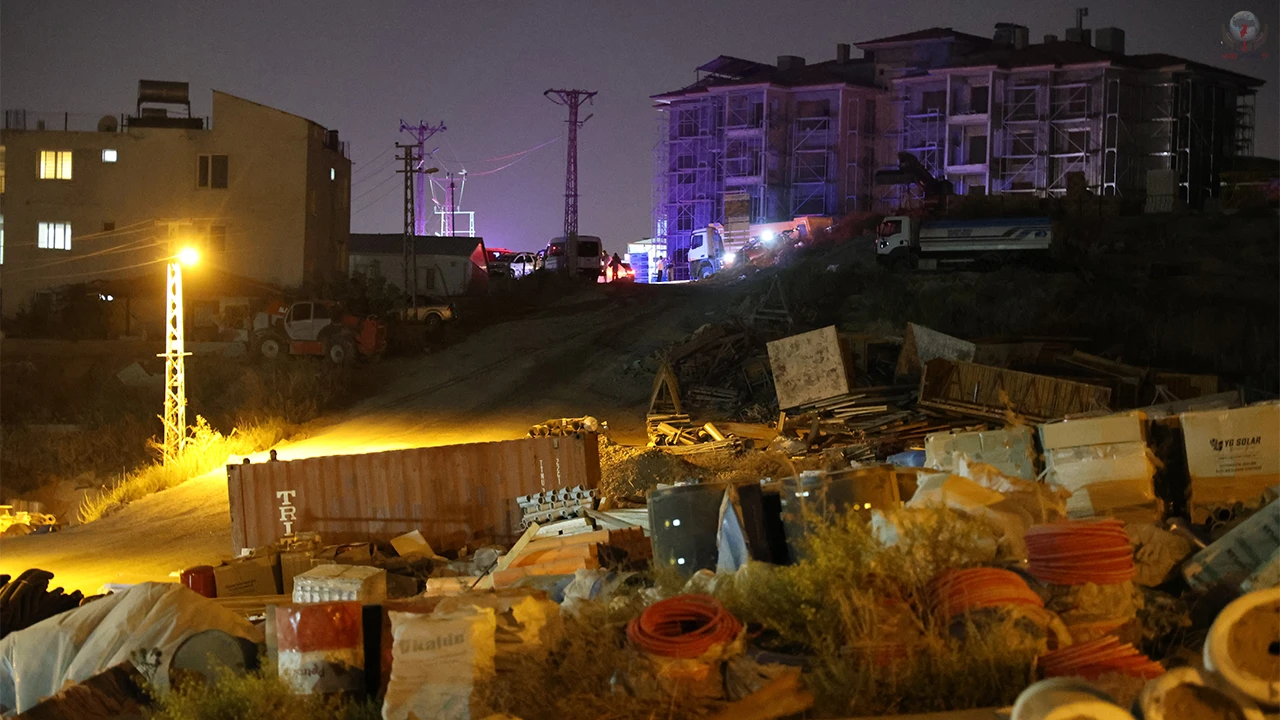 Şantiyede çıkan bıçaklı kavgada 2 kişi öldü, 1 kişi ağır yaralı