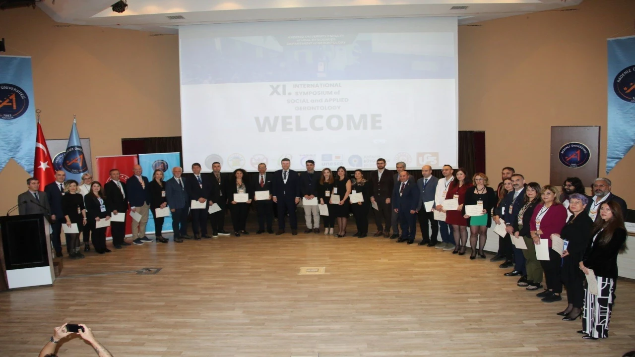 11inci Uluslararası Sosyal ve Uygulamalı Gerontoloji Sempozyumu Antalyada düzenlendi