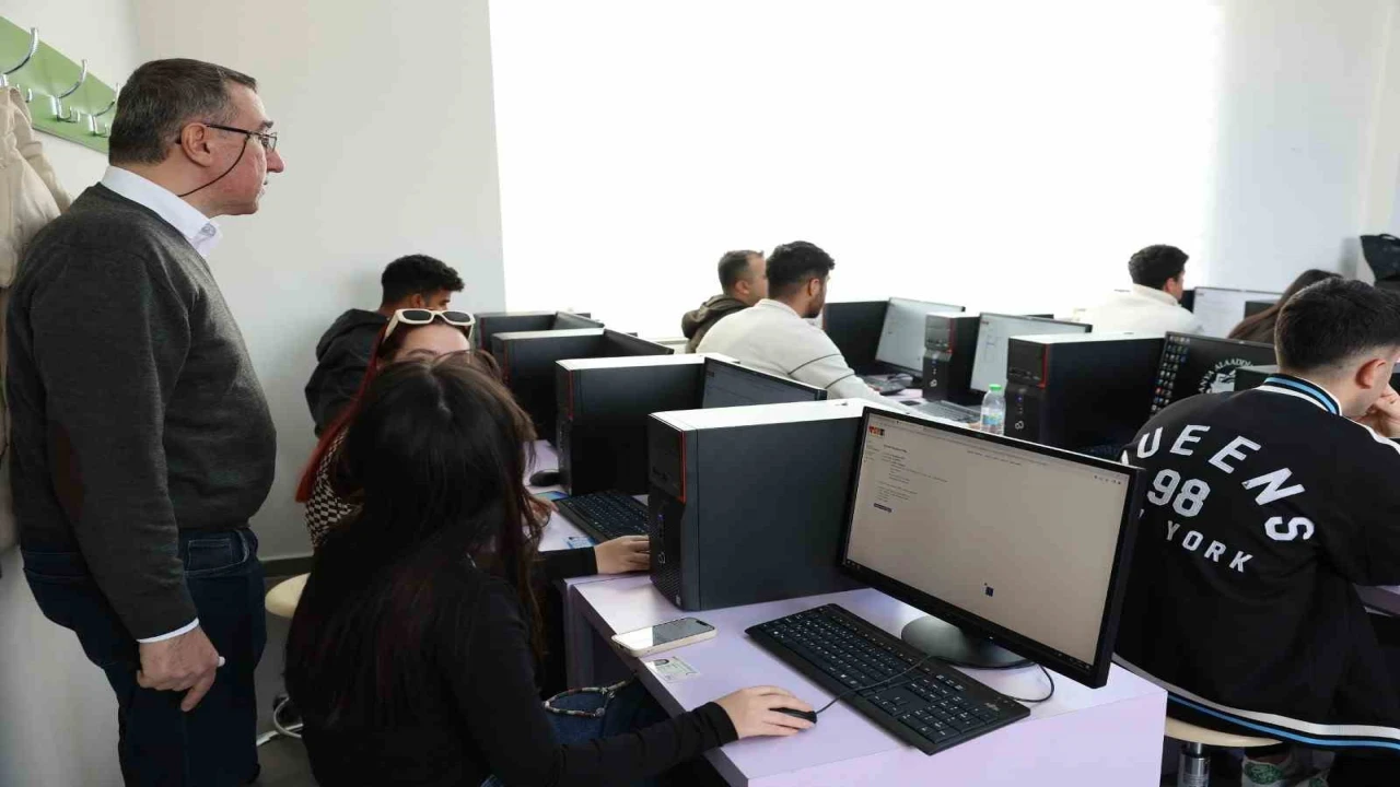 ALKÜDE Daad Onset Almanca sınavı saşladı