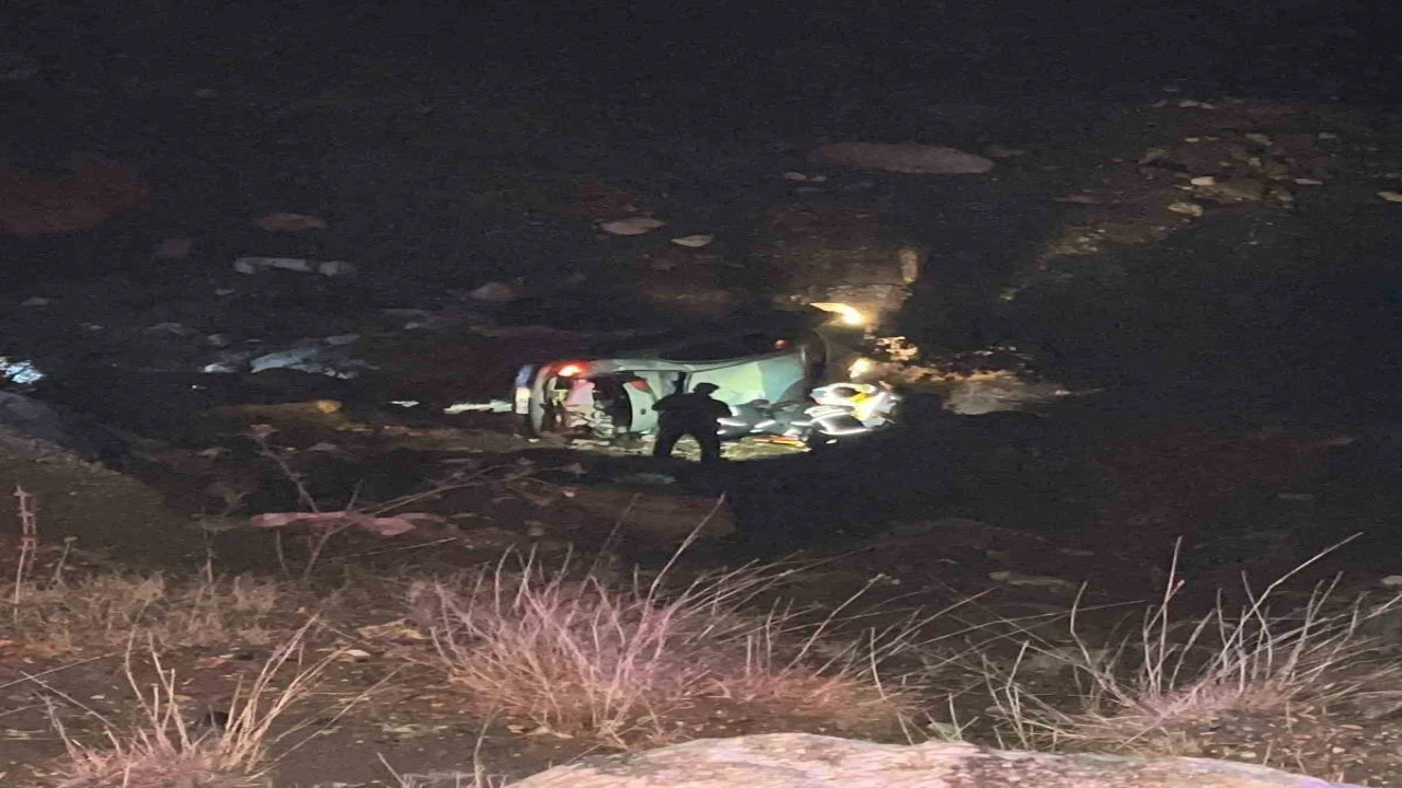 Burdurda otomobil 50 metrelik uçuruma düştü: 1 yaralı