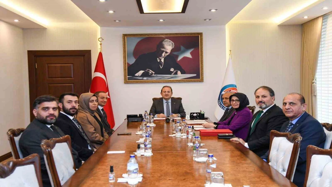 Mersinde hayırsever iş insanı her biri 24 derslikli 2 okul yaptıracak