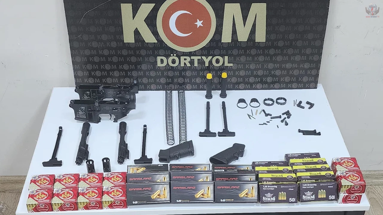 Şüpheli kargoyu takip eden polis ekipleri adeta cephanelik ele geçirdi