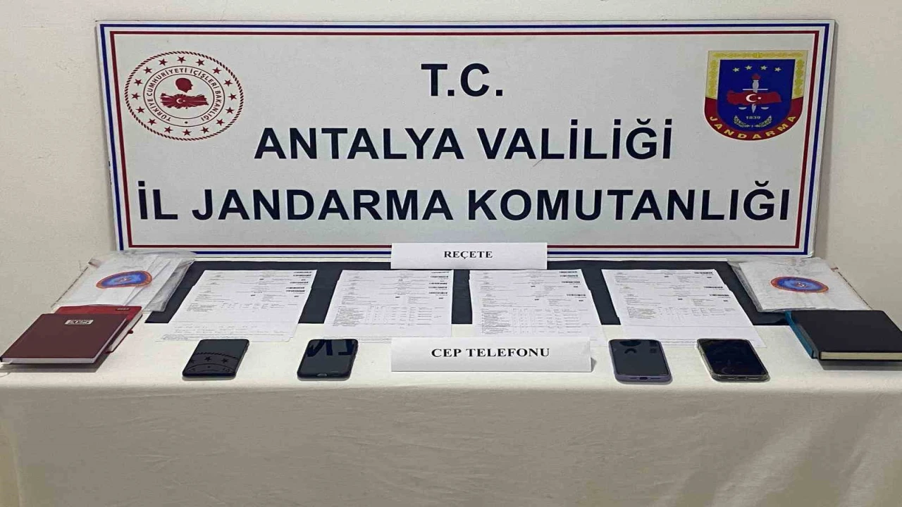 Antalyada doktor, eczacı ve otel çalışanının karıştığı nitelikli dolandırıcılık