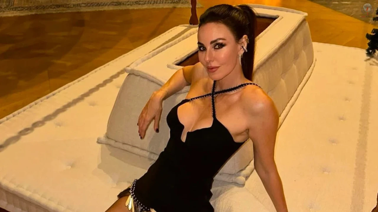 Beyaz elbisesiyle büyüledi