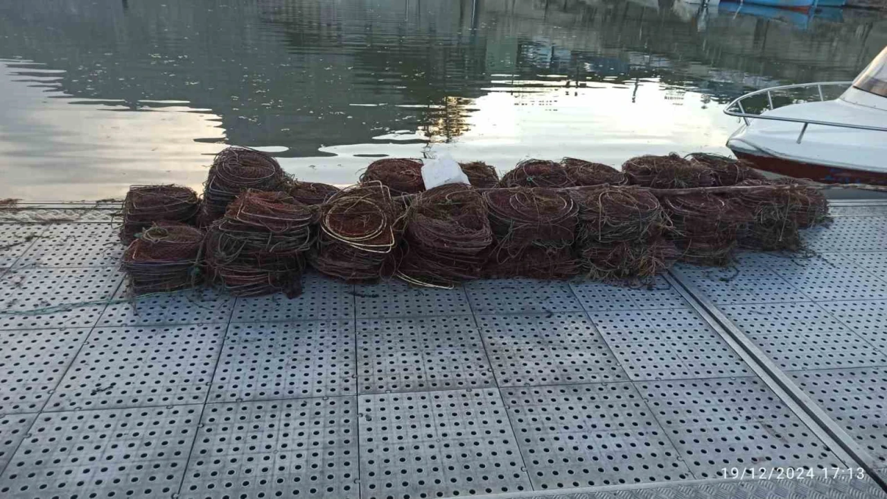 Eğirdir Gölünde yasak avcılara büyük darbe 200 kilo Kerevit kurtarıldı