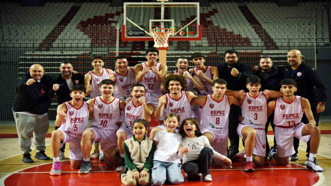 Kepezin genç basketçileri yarı finalde