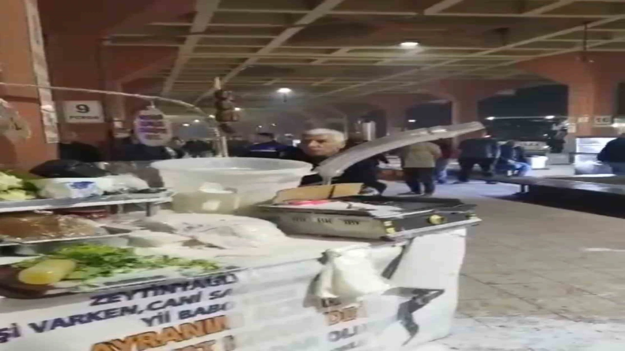 Tezgahına el konulan Yılancı Osman ortalığı birbirine kattı