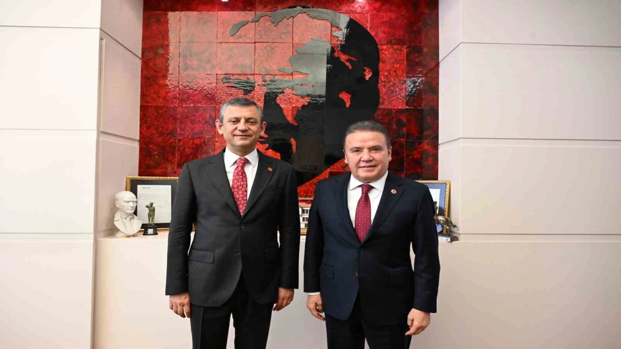 Başkan Böcek, CHP Lideri Özel ile görüştü