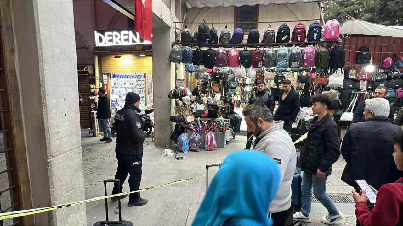 Kahramanmaraşta telefon kılıfını beğenmeyen şahıs dükkana ateş açtı: 2 yaralı