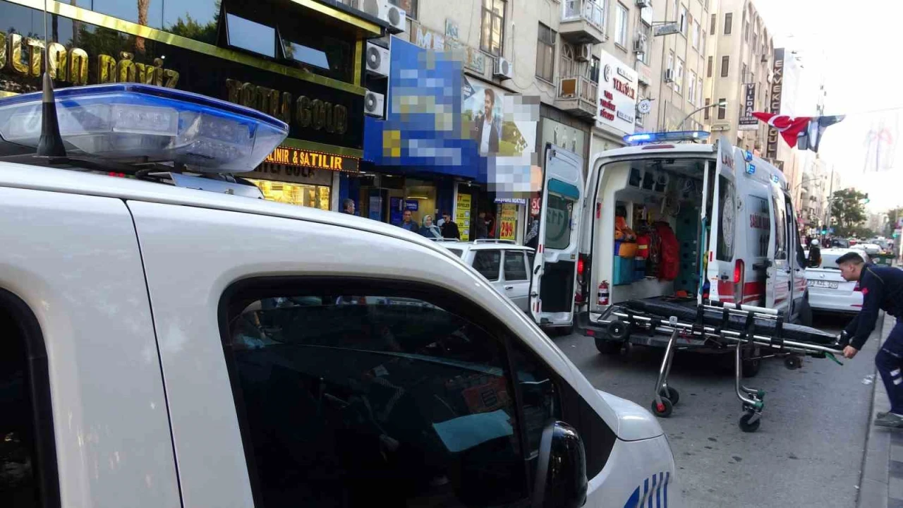 Mersinde bıçaklı kavga: 2 yaralı