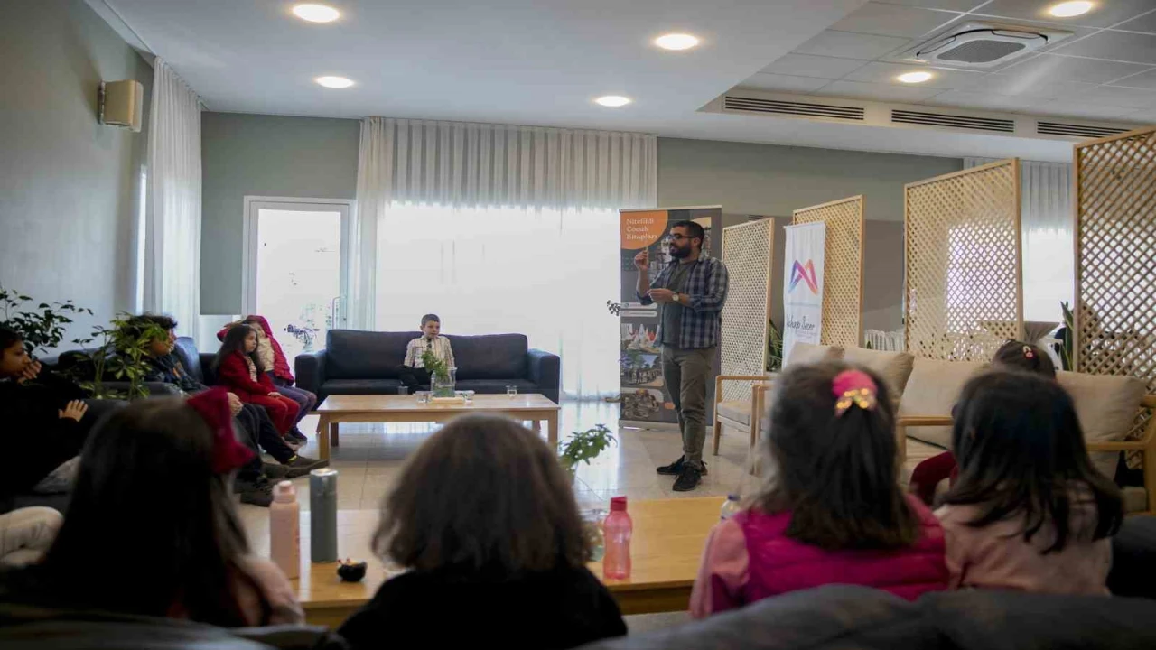 Mersinde çocuklar için Felsefe Atölyesi düzenlendi