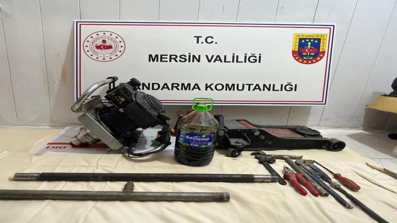 Mersinde kaçak kazı yapan 4 şüpheli yakalandı