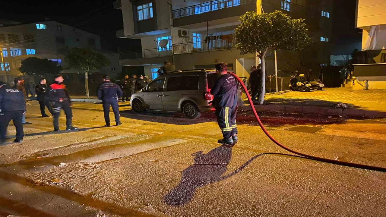 Motorunu bağlattıran babasına kızıp, kendini ve aracı yakmak istedi