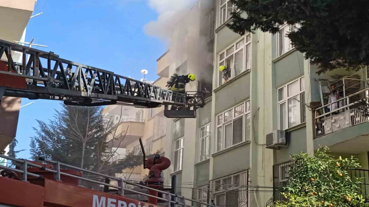 Tarsusta ev yangını