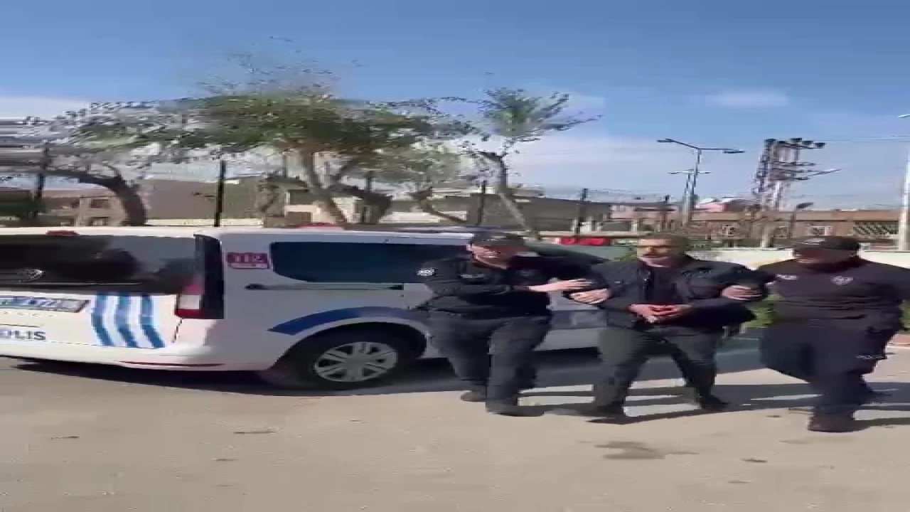 Adanada 11 yıl hapisle aranan torbacı yakalandı