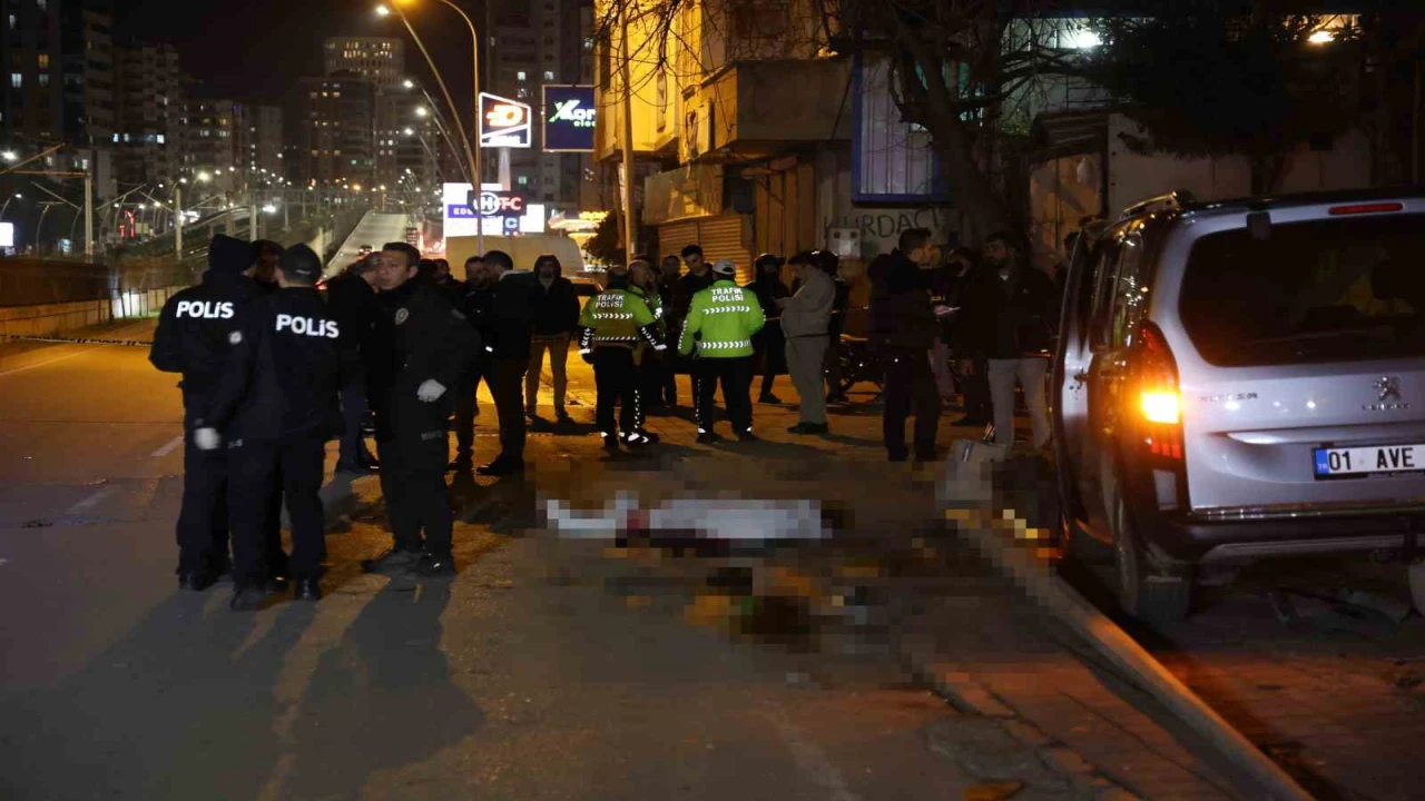 Adanada aracın arkadan çarptığı elektrikli bisikletin sürücüsü öldü