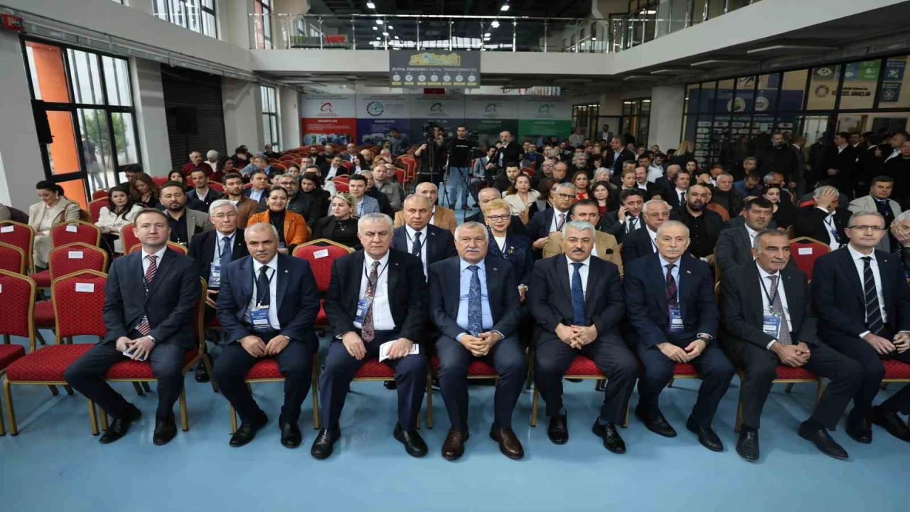 Adanada Dijital Dönüşüm Konferansı düzenlendi