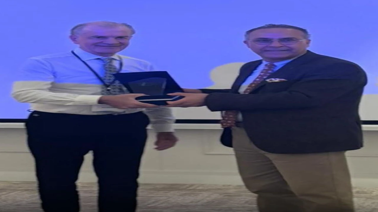 Adanalı profesöre Yaşam Boyu Onur Ödülü