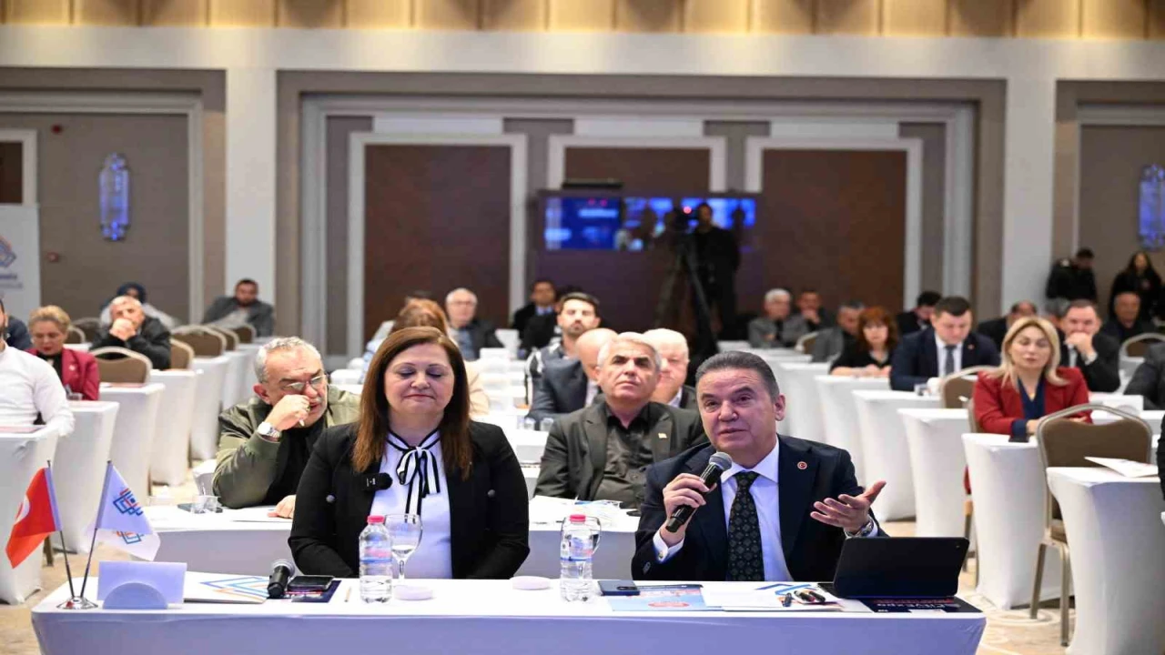 Akdeniz Belediyeler Birliğinde gündem Deprem ve Yangın Güvenliği